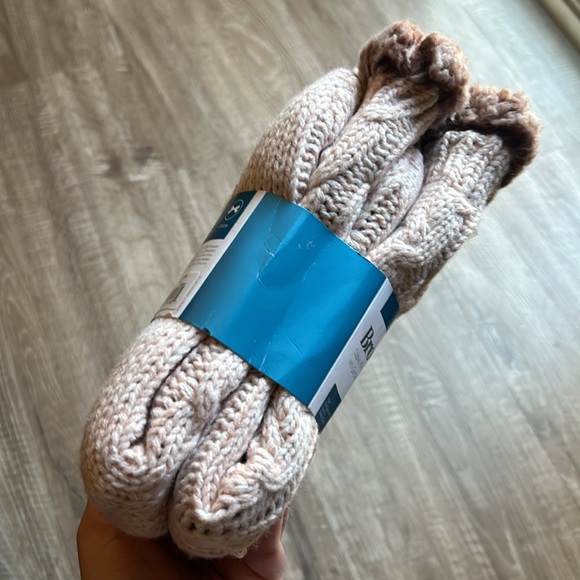 🆕Brookstone Gripper Slipper Socks 🧦 - Picture 7 of 10